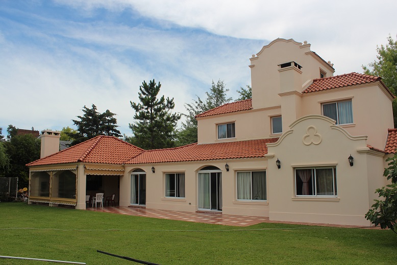 VENTA CASA 4 DORMITORIOS EN CAMPOS DE ALVAREZ