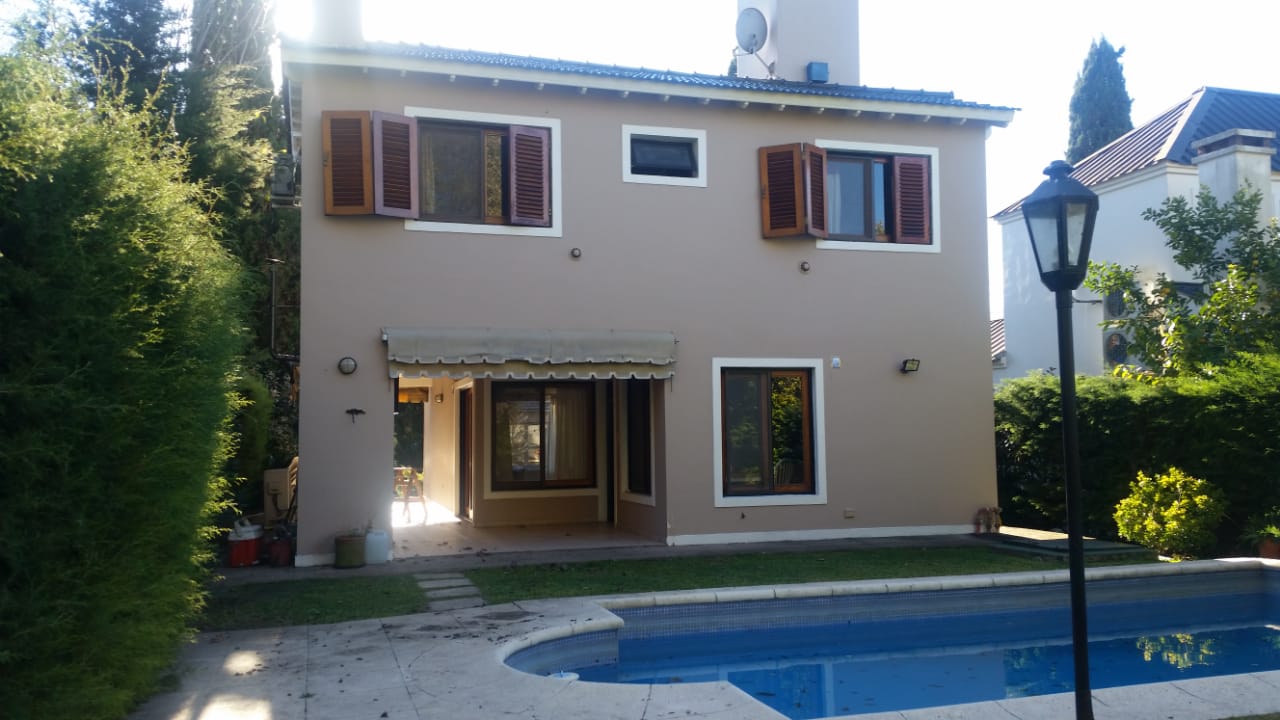 ALQUILER CASA DE TRES DORMITORIOS FONDO AL ARROYO COUTRY CLUB BANCO PROVINCIA