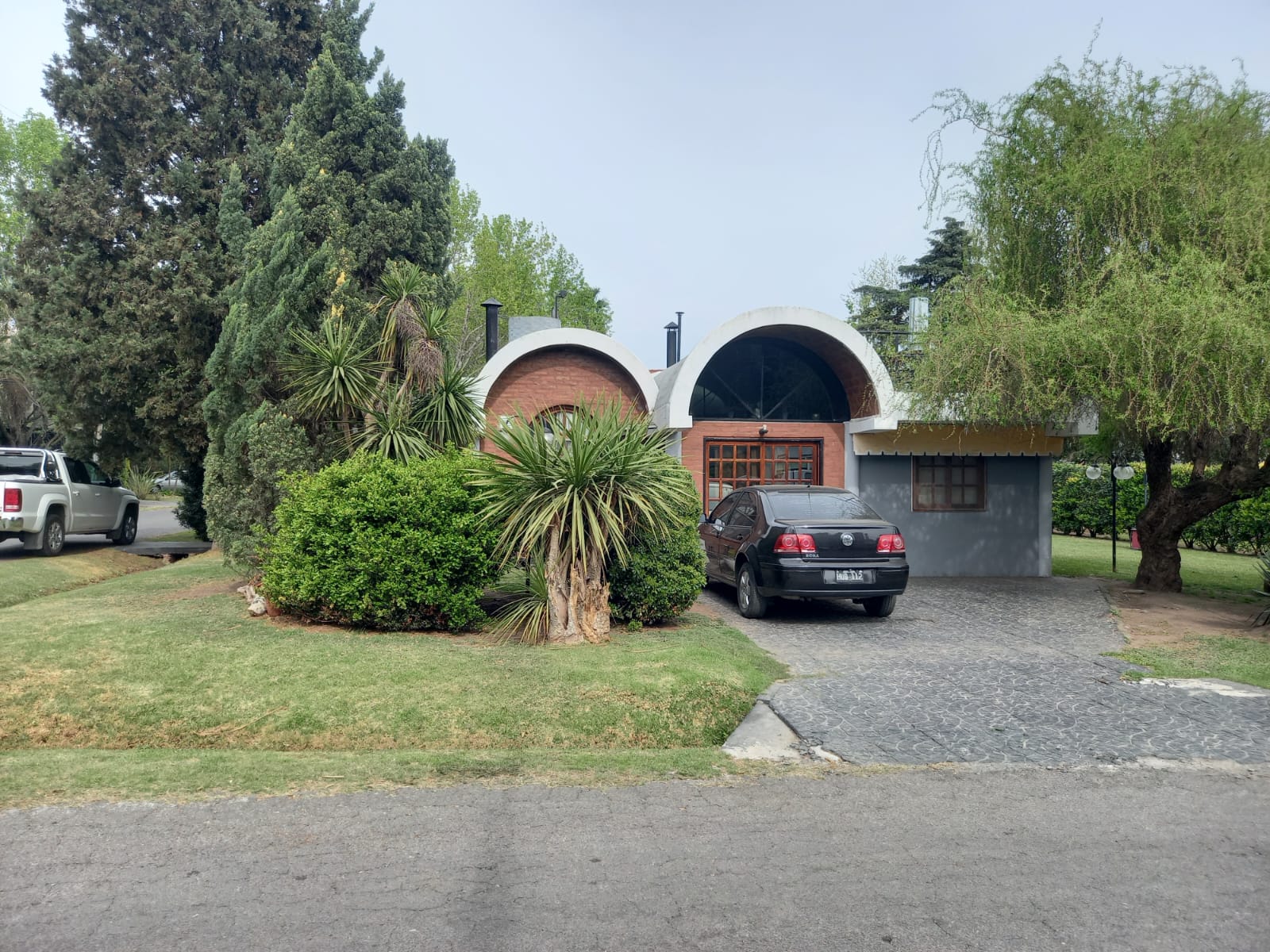 VENTA CASA DE CUATRO DORMITORIOS COUNTRY CLUB BANCO PROVINCIA